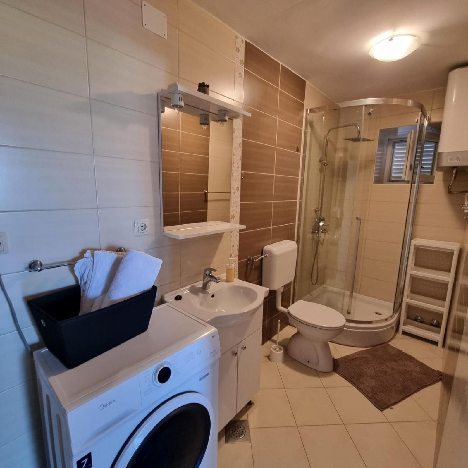 Apartmani Gero Lopar Eksteriør billede